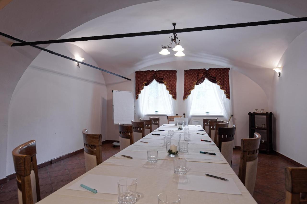 Klaudia'S Hotel & Restaurant At Golf Resort, Bac Samorin Kültér fotó