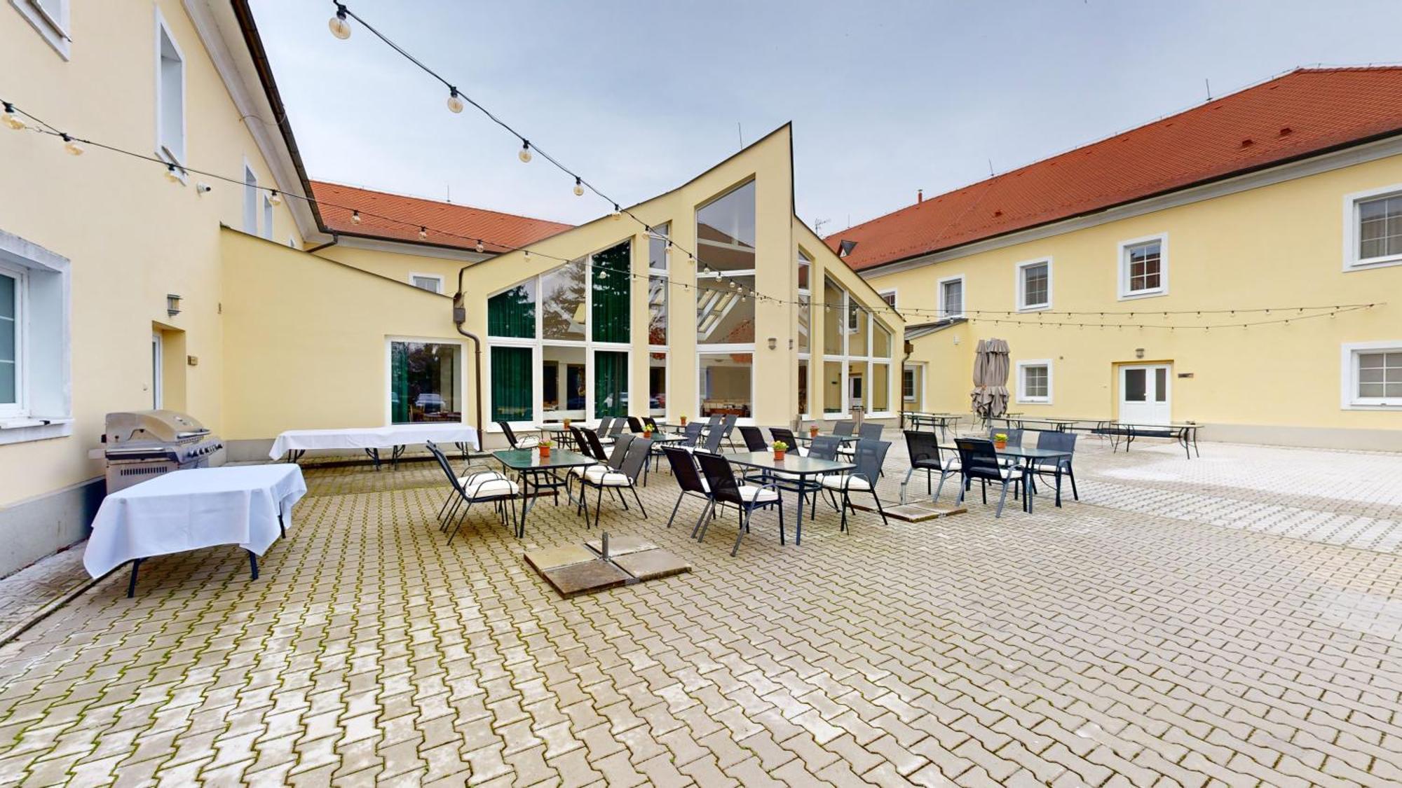 Klaudia'S Hotel & Restaurant At Golf Resort, Bac Samorin Kültér fotó