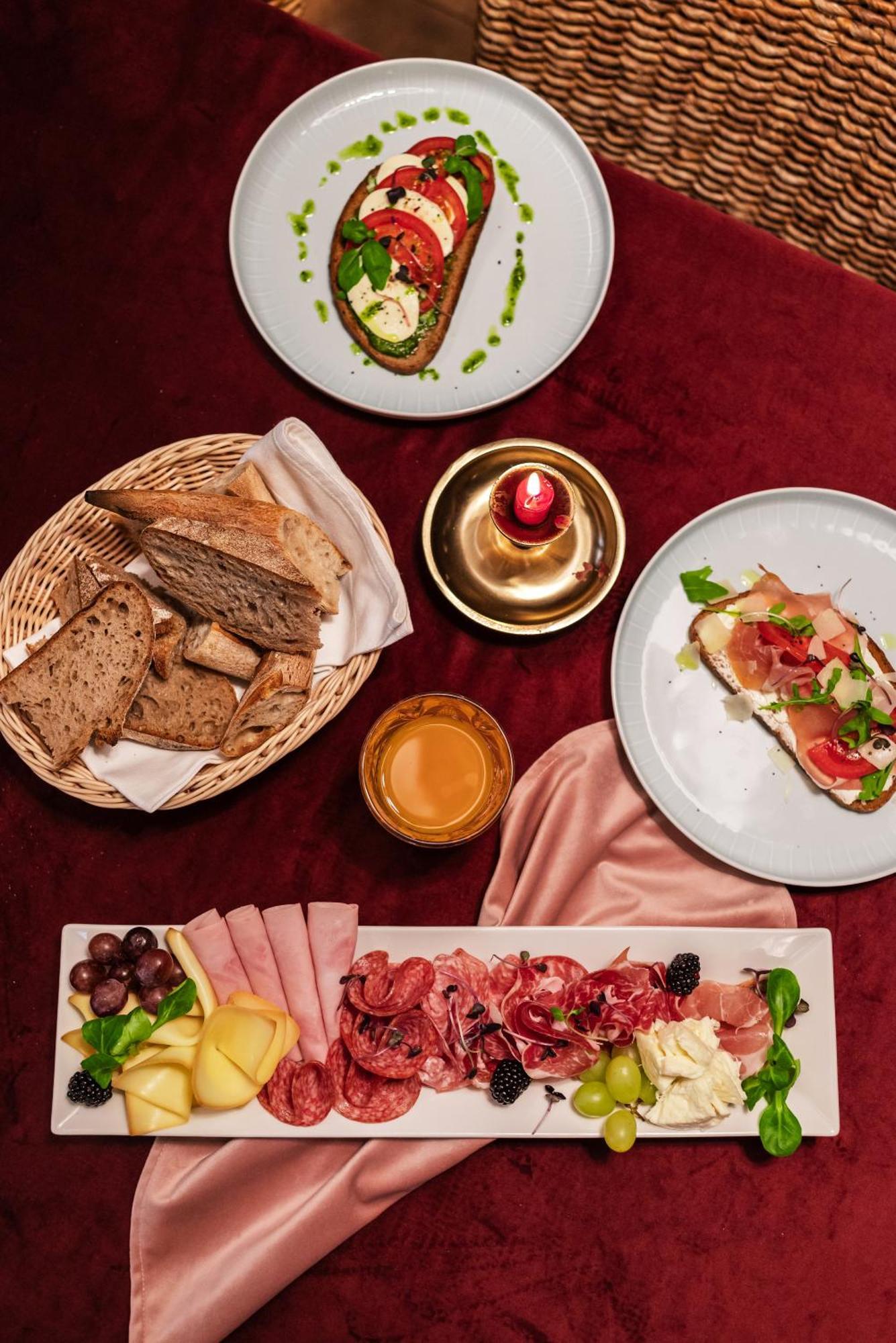 Klaudia'S Hotel & Restaurant At Golf Resort, Bac Samorin Kültér fotó