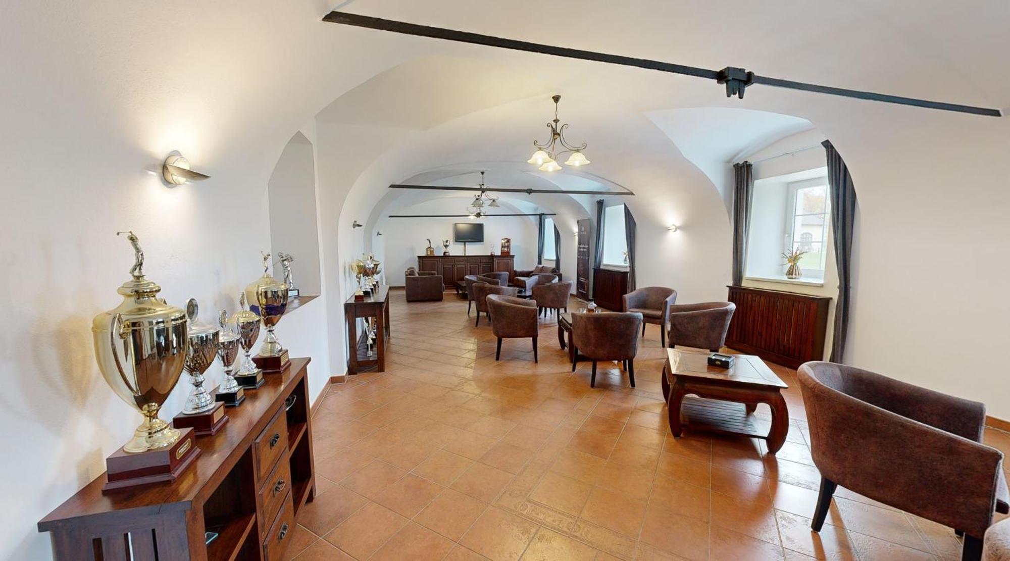 Klaudia'S Hotel & Restaurant At Golf Resort, Bac Samorin Kültér fotó
