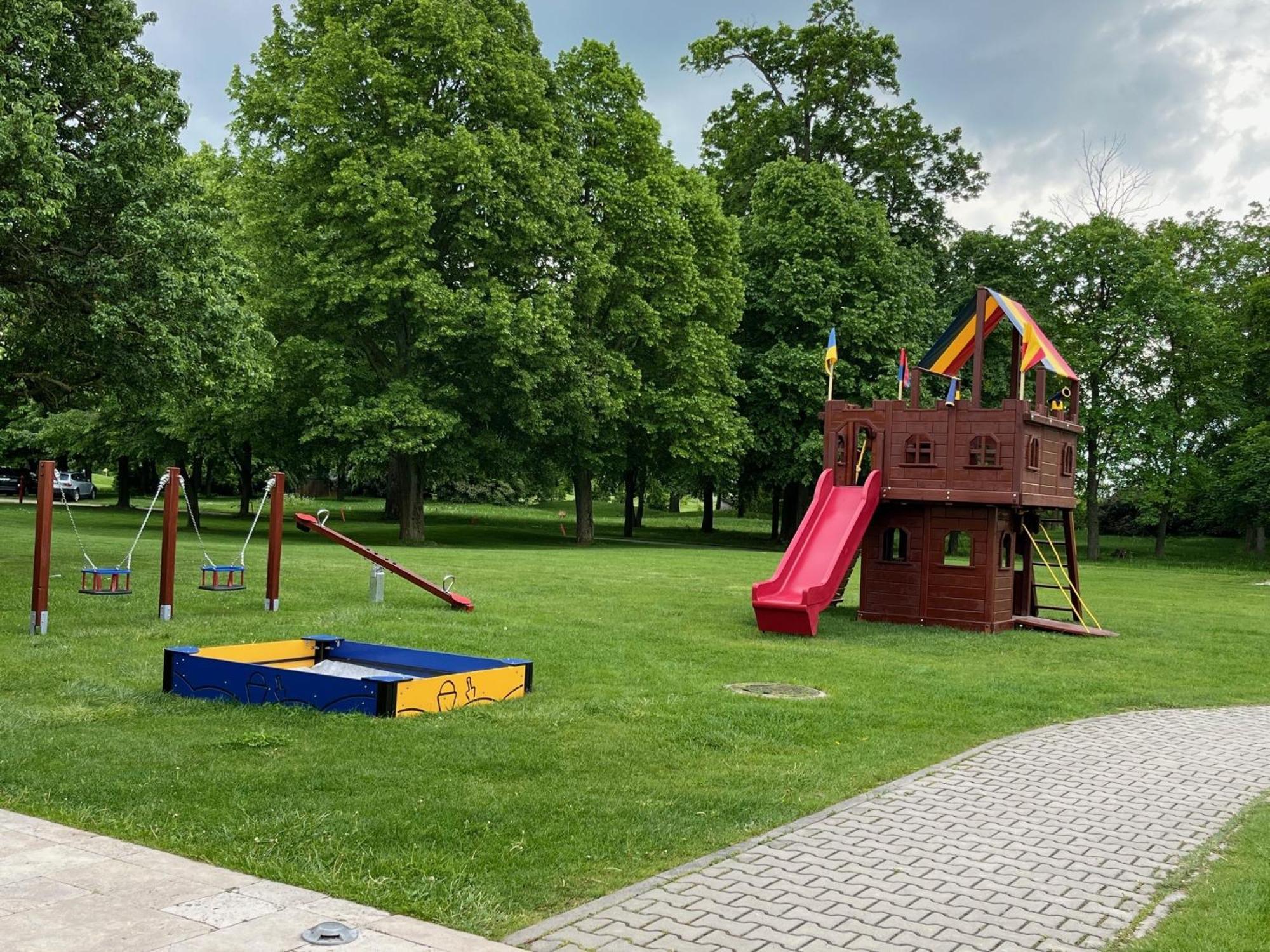 Klaudia'S Hotel & Restaurant At Golf Resort, Bac Samorin Kültér fotó